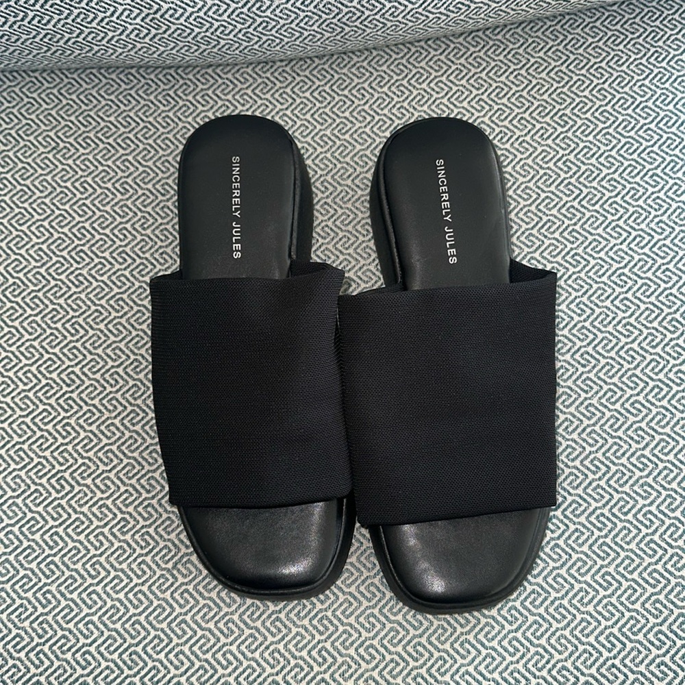Sincerely Jules Black Platform Sandals.